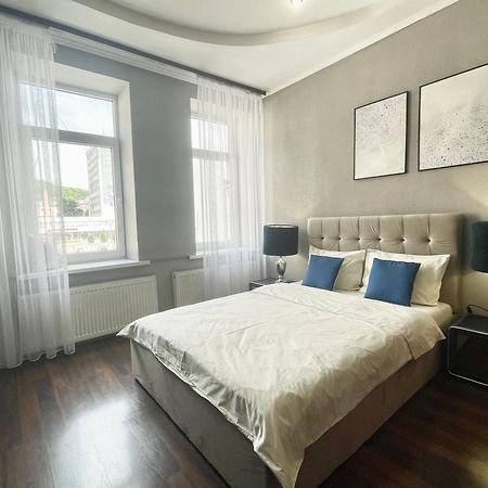 Куліша 41, Помешкання В Центрі Біля Тц Форум Apartment Lviv Exterior photo